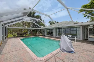 1910 NW Cove Cir, Stuart, FL 34994 - Photo 20