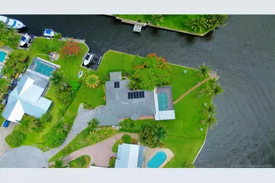 1910 NW Cove Circle, Stuart, FL 34994 - Photo 6