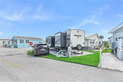 944 Nettles Boulevard, Jensen Beach, FL 34957 - Photo 6