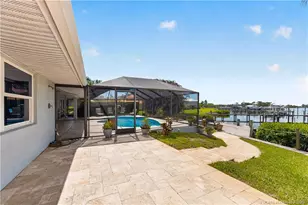 1007 SE Kitching Cove Ln, Port Saint Lucie, FL 34952 - Photo 38