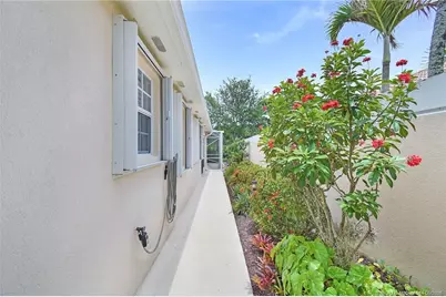8693 SE Retreat Drive, Hobe Sound, FL 33455 - Photo 6
