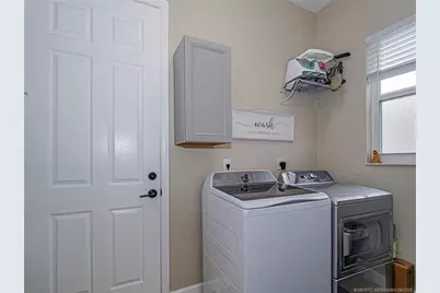 391 NW Sheffield Circle, Port Saint Lucie, FL 34983 - Photo 16