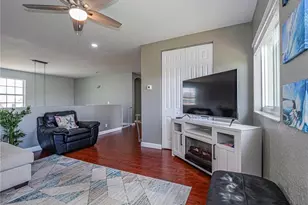 391 NW Sheffield Cir, Port Saint Lucie, FL 34983 - Photo 32