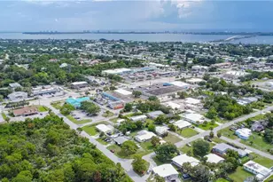 1028 NE Hansen Terrace, Jensen Beach, FL 34957 - Photo 34