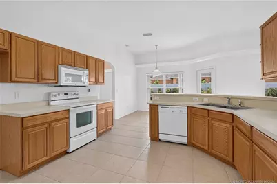 8253 Sandpine Circle, Port Saint Lucie, FL 34952 - Photo 22