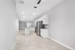 10214 SW Captiva Dr, Port Saint Lucie, FL 34987 - Photo 4