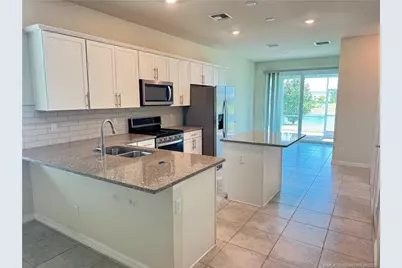 10214 SW Captiva Drive, Port Saint Lucie, FL 34987 - Photo 4