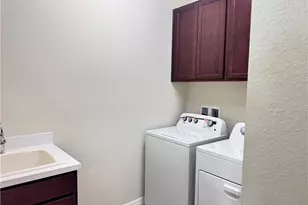 10214 SW Captiva Dr, Port Saint Lucie, FL 34987 - Photo 6