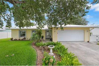 8974 SE Bobo Court, Hobe Sound, FL 33455 - Photo 2