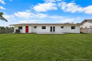 1670 SE Madison St, Stuart, FL 34997 - Photo 4