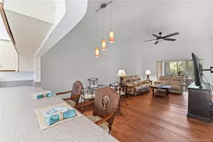 2950 SE Ocean Blvd, Stuart, FL 34996 - Photo 4