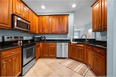 1560 SE Wilshire Place #102, Stuart, FL 34994 - Photo 4