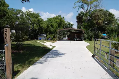2605 SE 44th Avenue, Okeechobee, FL 34974 - Photo 2