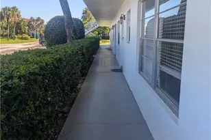 2929 SE Ocean Blvd, Stuart, FL 34996 - Photo 2