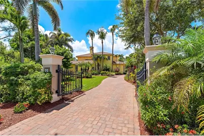 32 SW Wiregrass Court, Palm City, FL 34990 - Photo 4