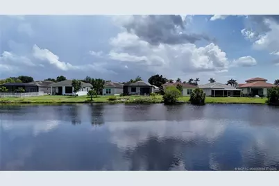 208 SE Via Tirso, Port Saint Lucie, FL 34952 - Photo 44