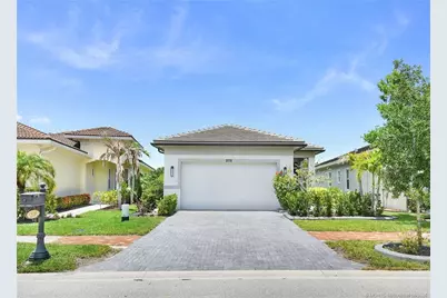 208 SE Via Tirso, Port Saint Lucie, FL 34952 - Photo 2