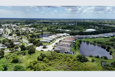 208 SE Via Tirso, Port Saint Lucie, FL 34952 - Photo 38