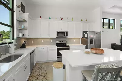 208 SE Via Tirso, Port Saint Lucie, FL 34952 - Photo 12
