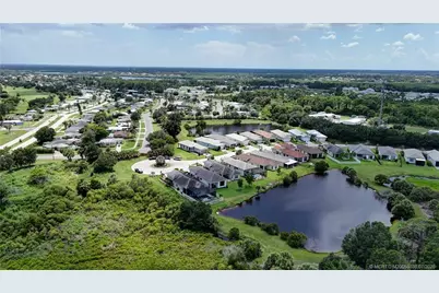208 SE Via Tirso, Port Saint Lucie, FL 34952 - Photo 38