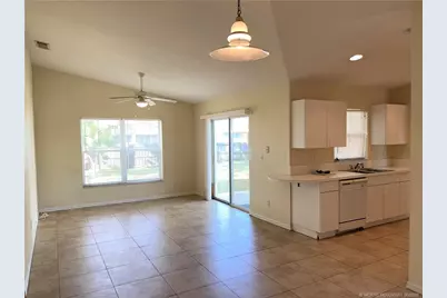 419 SW Meadow Terrace, Port Saint Lucie, FL 34984 - Photo 4