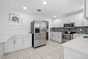 1007 SE Euclid Ln, Port Saint Lucie, FL 34983 - Photo 12
