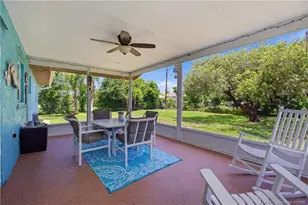 1007 SE Euclid Ln, Fort Pierce, FL 34983 - Photo 20