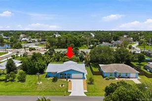 1007 SE Euclid Ln, Fort Pierce, FL 34983 - Photo 1