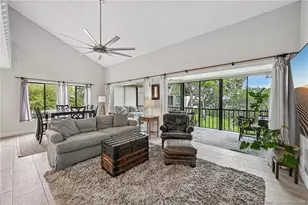 250 NE Edgewater Dr, Stuart, FL 34996 - Photo 14