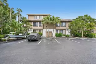 250 NE Edgewater Dr, Stuart, FL 34996 - Photo 8