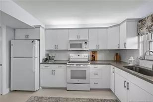 801 Lake Shore Dr, Lake Park, FL 33403 - Photo 16