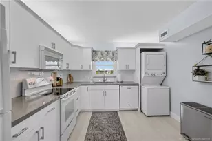 801 Lake Shore Dr, Lake Park, FL 33403 - Photo 14