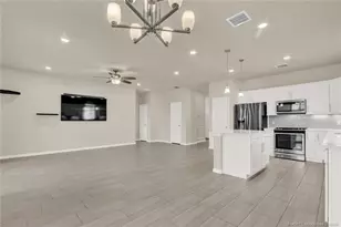 466 SE Vallarta Dr, Port Saint Lucie, FL 34984 - Photo 18