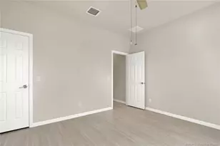 466 SE Vallarta Dr, Port Saint Lucie, FL 34984 - Photo 20