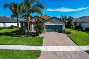 466 SE Vallarta Dr, Port Saint Lucie, FL 34984 - Photo 1