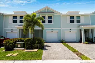 325 SE Halifax Ln, Stuart, FL 34994 - Photo 2