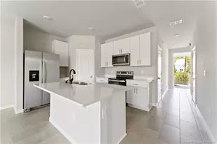 325 SE Halifax Ln, Stuart, FL 34994 - Photo 4