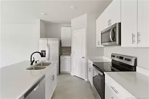 325 SE Halifax Ln, Stuart, FL 34994 - Photo 10
