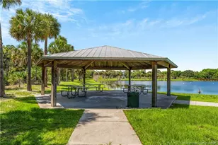 325 SE Halifax Ln, Stuart, FL 34994 - Photo 28