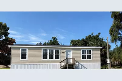699 4th Street, Moore Haven, FL 33471 - Photo 1