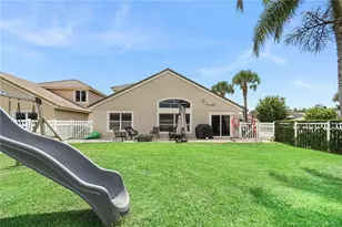 1015 SE Westminster Pl, Stuart, FL 34997 - Photo 4