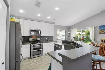 1015 SE Westminster Place, Stuart, FL 34997 - Photo 16