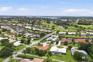 3131 SE Fairway W, Stuart, FL 34997 - Photo 2