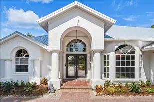 5535 SW Landing Creek Dr, Palm City, FL 34990 - Photo 6