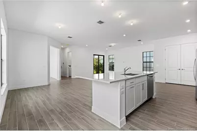 870 SW Newfield Avenue, Palm City, FL 34990 - Photo 14