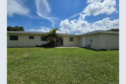 2648 Rockcrest Court, West Palm Beach, FL 33415 - Photo 4