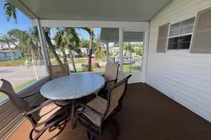 6120 Holly Ln, Lantana, FL 33462 - Photo 8