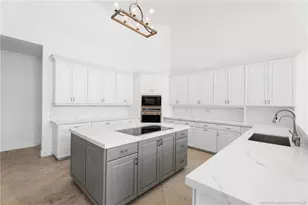 6841 SE Harbor Cir, Hutchinson Island, FL 34996 - Photo 18