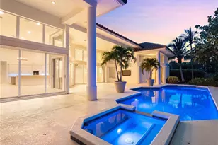 6841 SE Harbor Cir, Hutchinson Island, FL 34996 - Photo 12