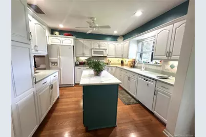 2390 Bobalink Court SW, Palm City, FL 34990 - Photo 8